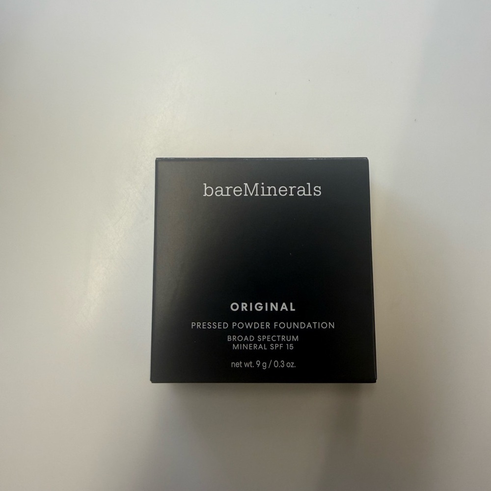bareMinerals Original Pressed Powder Foundation Light 08